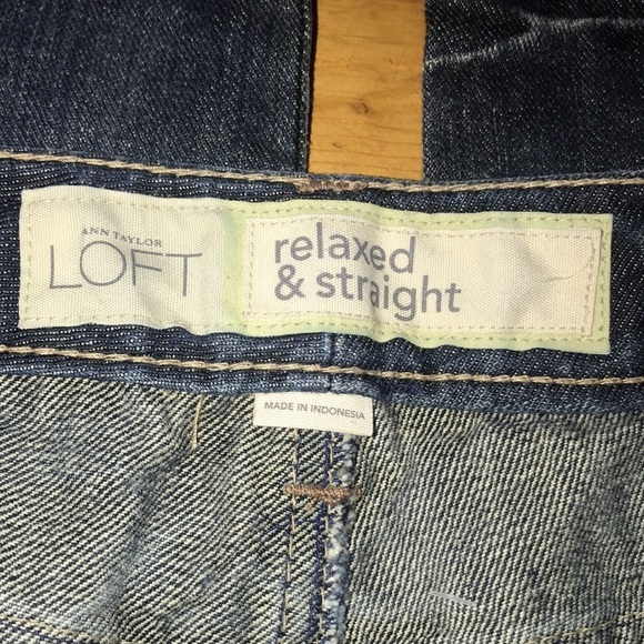 Ann Taylor LOFT Relaxed & Straight Jeans 4 - Picture 6 of 12
